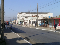 La rue principale de Bauta